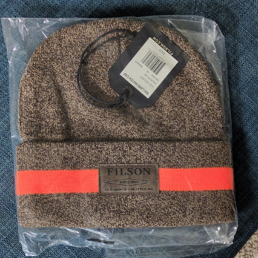 NWT Filson Ballard Watch Beanie